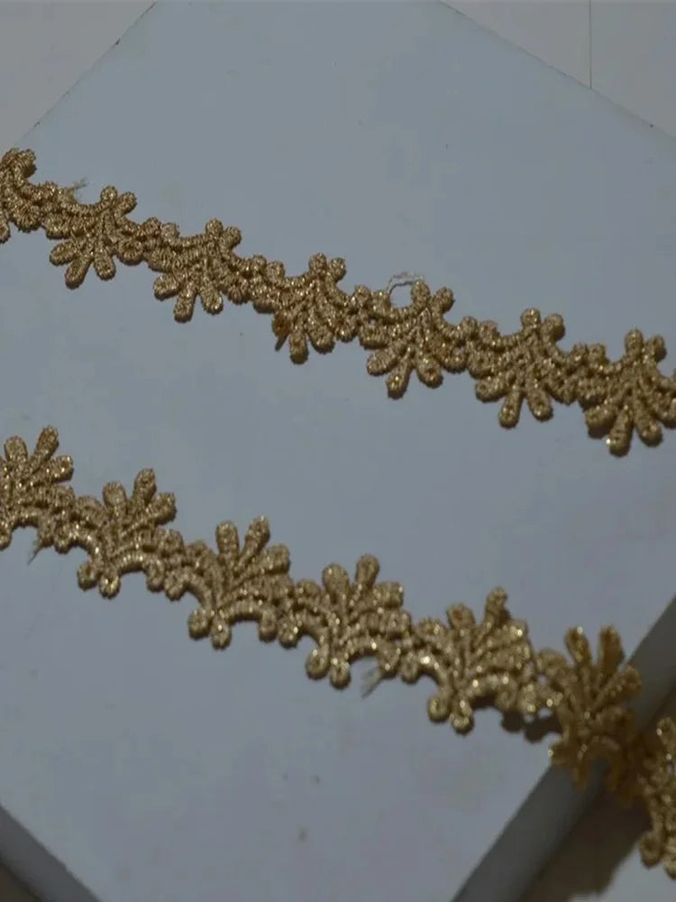 Goldspitze – Festliche Weihnachtsdekoration