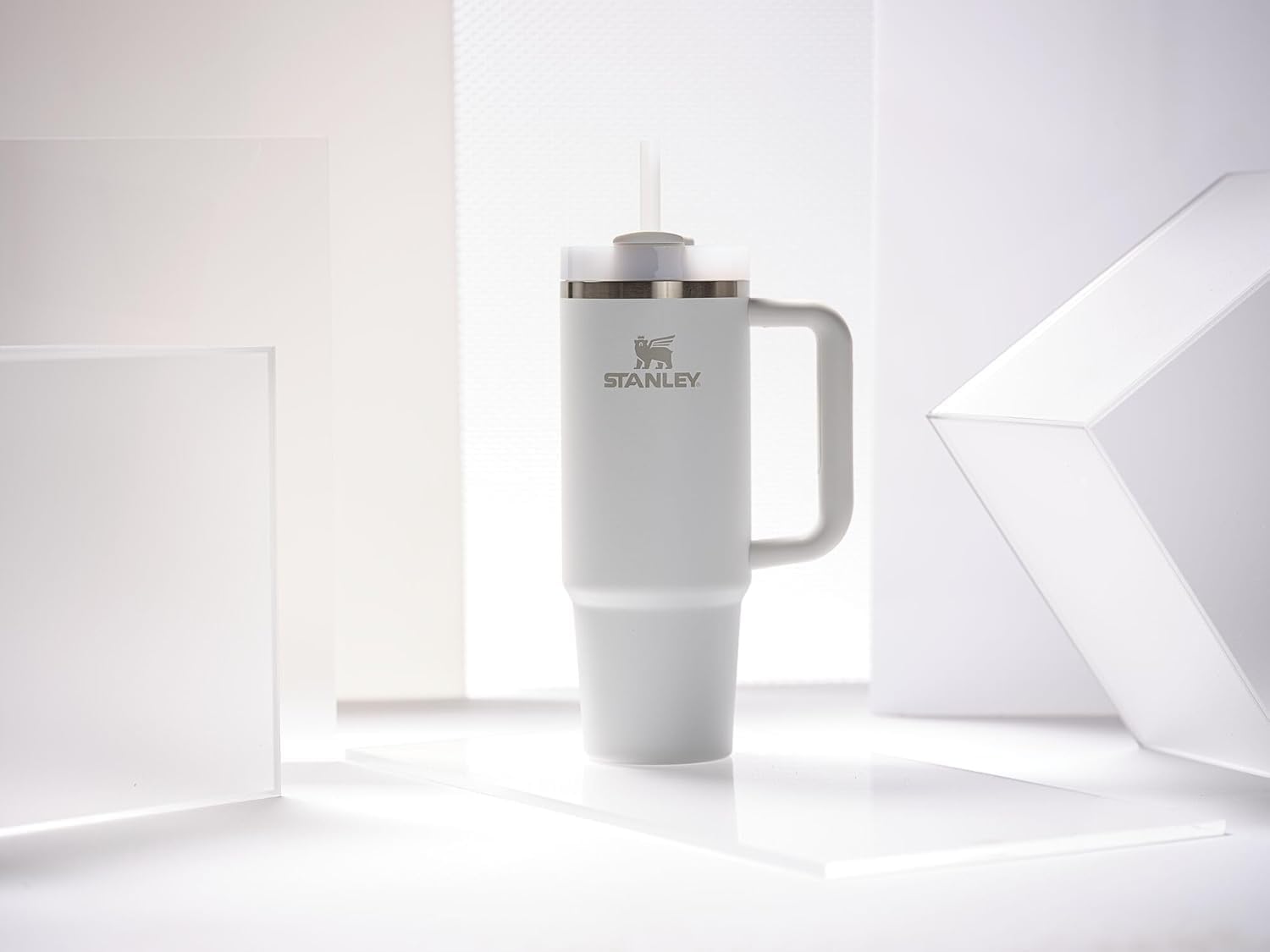 Stanley Tumbler- Der Begleiter für erfrischende Tage - sunny.side-Productions