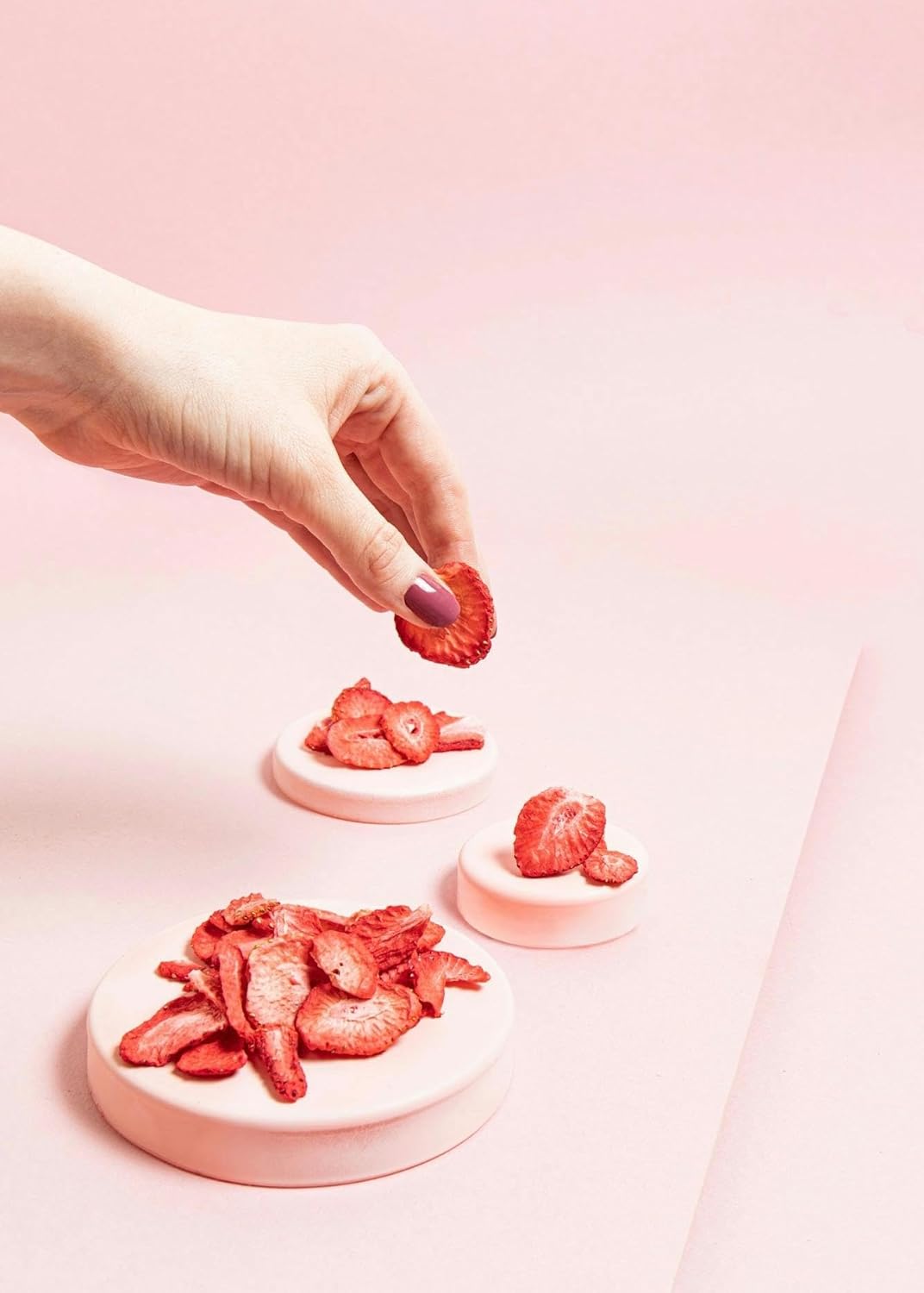 KoRo - Gefriergetrocknete Erdbeeren 2 x 350 g - Schonend getrocknete Trockenfrüchte - 100% pflanzlich und naturbelassen