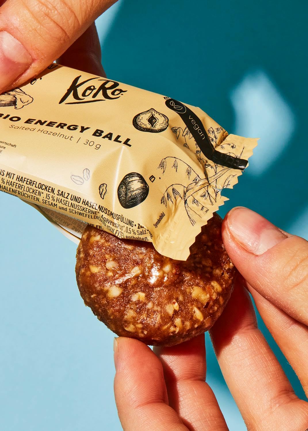 KoRo Bio Energy Balls Salted Hazelnut - Bio und vegan - Mit cremiger Haselnussmusfüllung - Hoher Ballaststoffgehalt