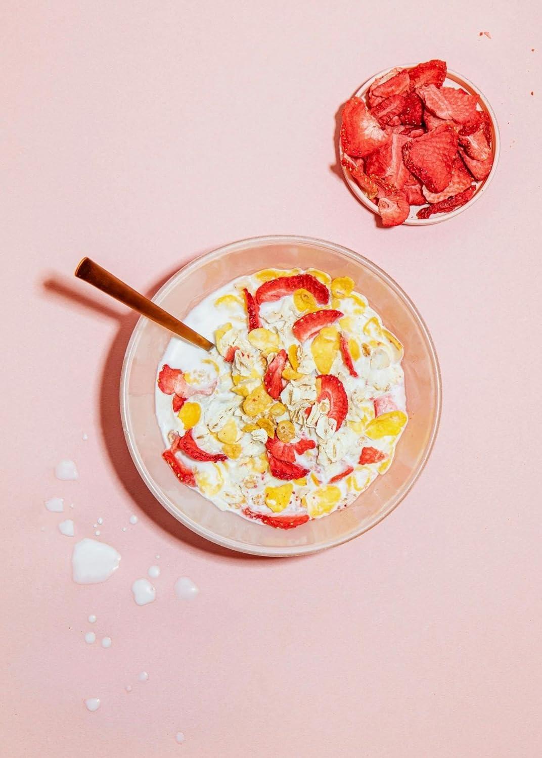 KoRo - Gefriergetrocknete Erdbeeren 2 x 350 g - Schonend getrocknete Trockenfrüchte - 100% pflanzlich und naturbelassen