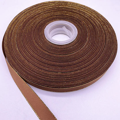 Satinband mit goldenem Rand