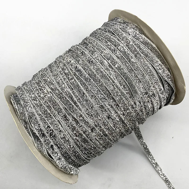 Glitter Samtband – Funkelnde Eleganz