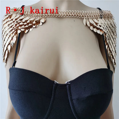 Schulterkette – Gold Scale Design