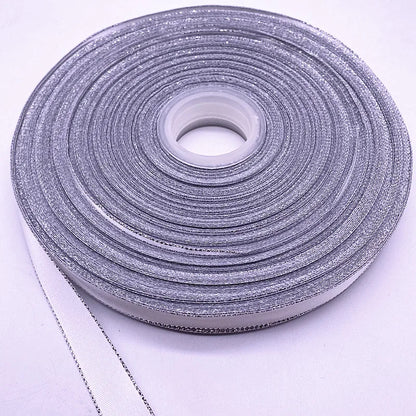 Satinband mit goldenem Rand