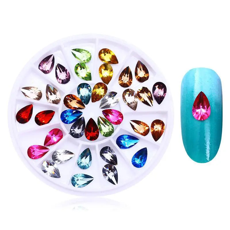 Nail Rhinestone Box – Bunte Kristalle