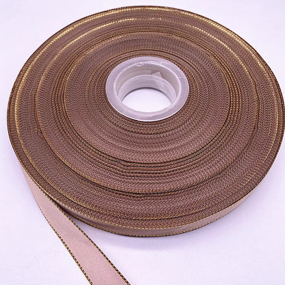 Satinband mit goldenem Rand