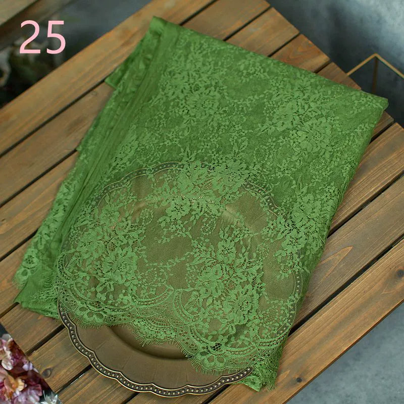 Edler Spitzenstoff – festliche Dekoration