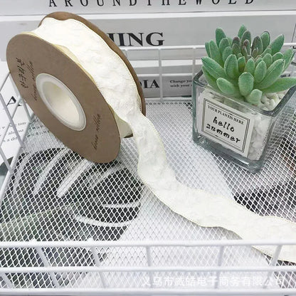 Wellenrandband – Festliche Weihnachtsdekoration