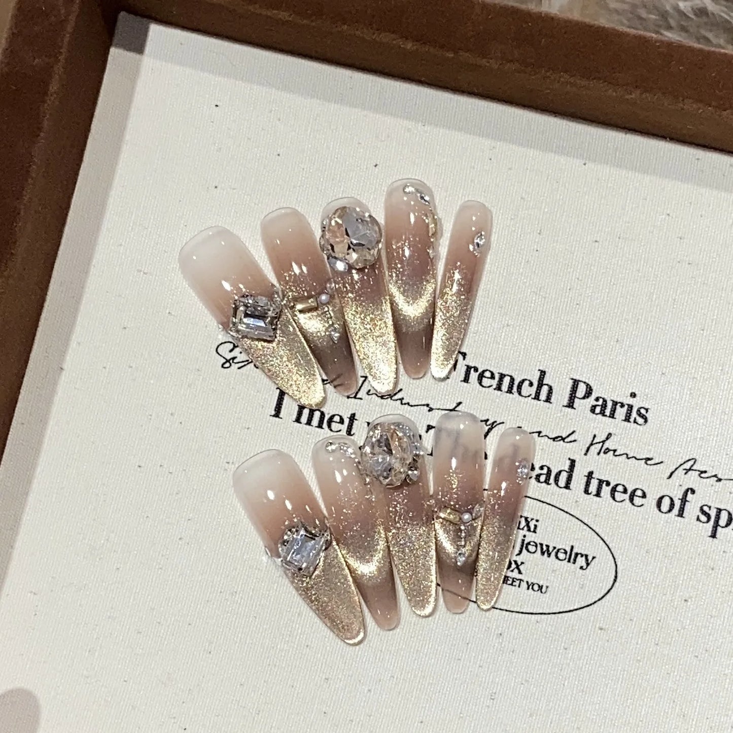 Stiletto Press-On Nails – Luxus-Designs