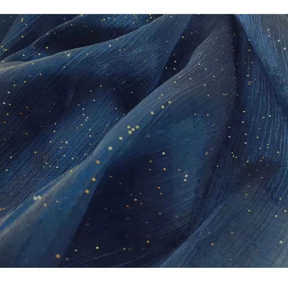 Glitzernder Organza-Stoff – funkelnde Weihnachtsdeko