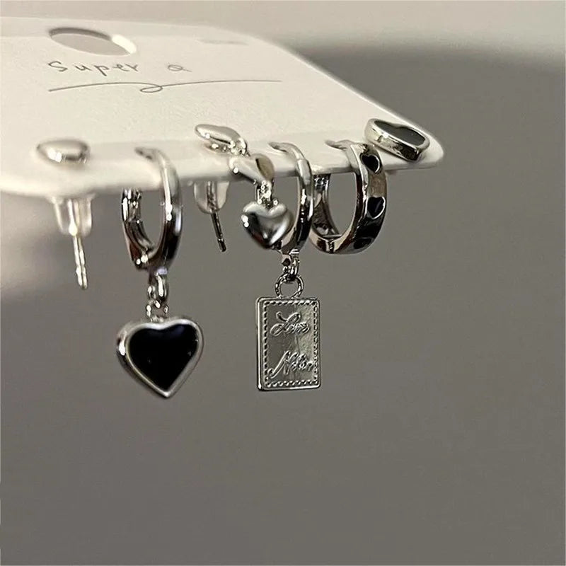 Herzförmige Ohrstecker - sunny.side-Productions