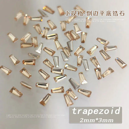 Glänzende Nailart – Strasssteine