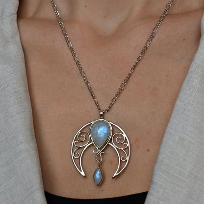Mystische vintage Eleganz – Halbmond Halskette - sunny.side-Productions
