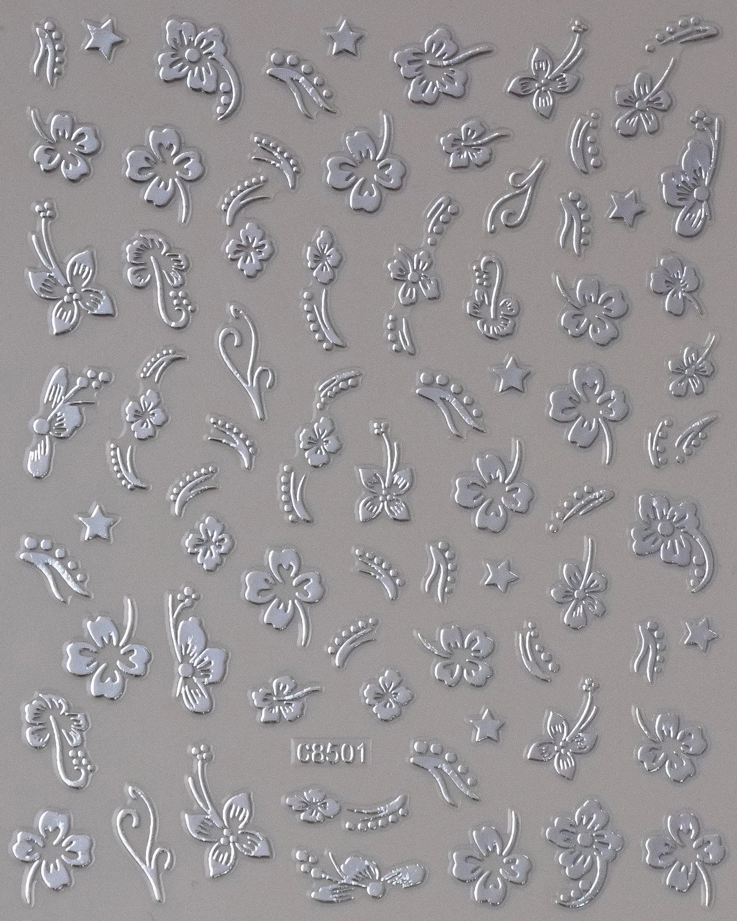 Nailsticker – Florale Reliefkunst