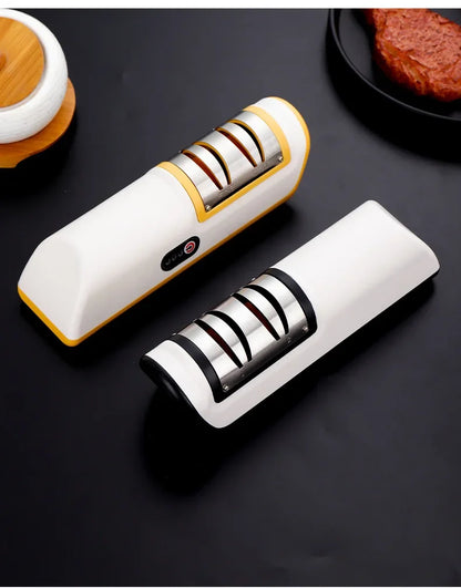 Scharf in Sekunden- elektrischer Messerschärfer - sunny.side-Productions