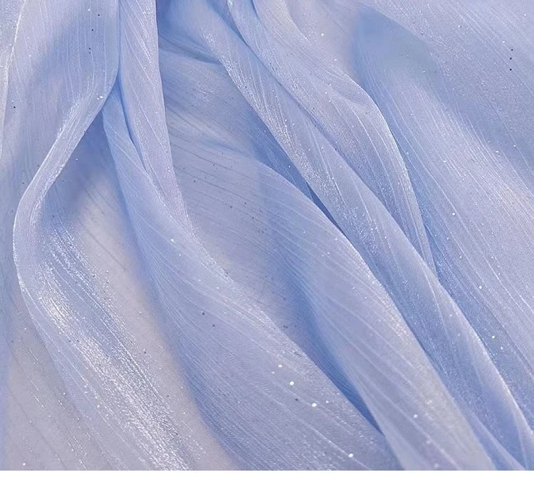 Glitzernder Organza-Stoff – funkelnde Weihnachtsdeko