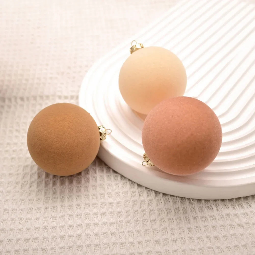 Weihnachtskugeln – Samtige Eleganz