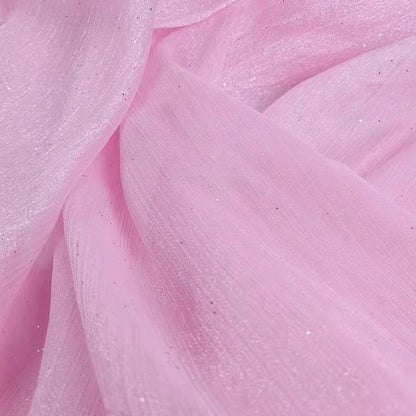 Glitzernder Organza-Stoff – funkelnde Weihnachtsdeko