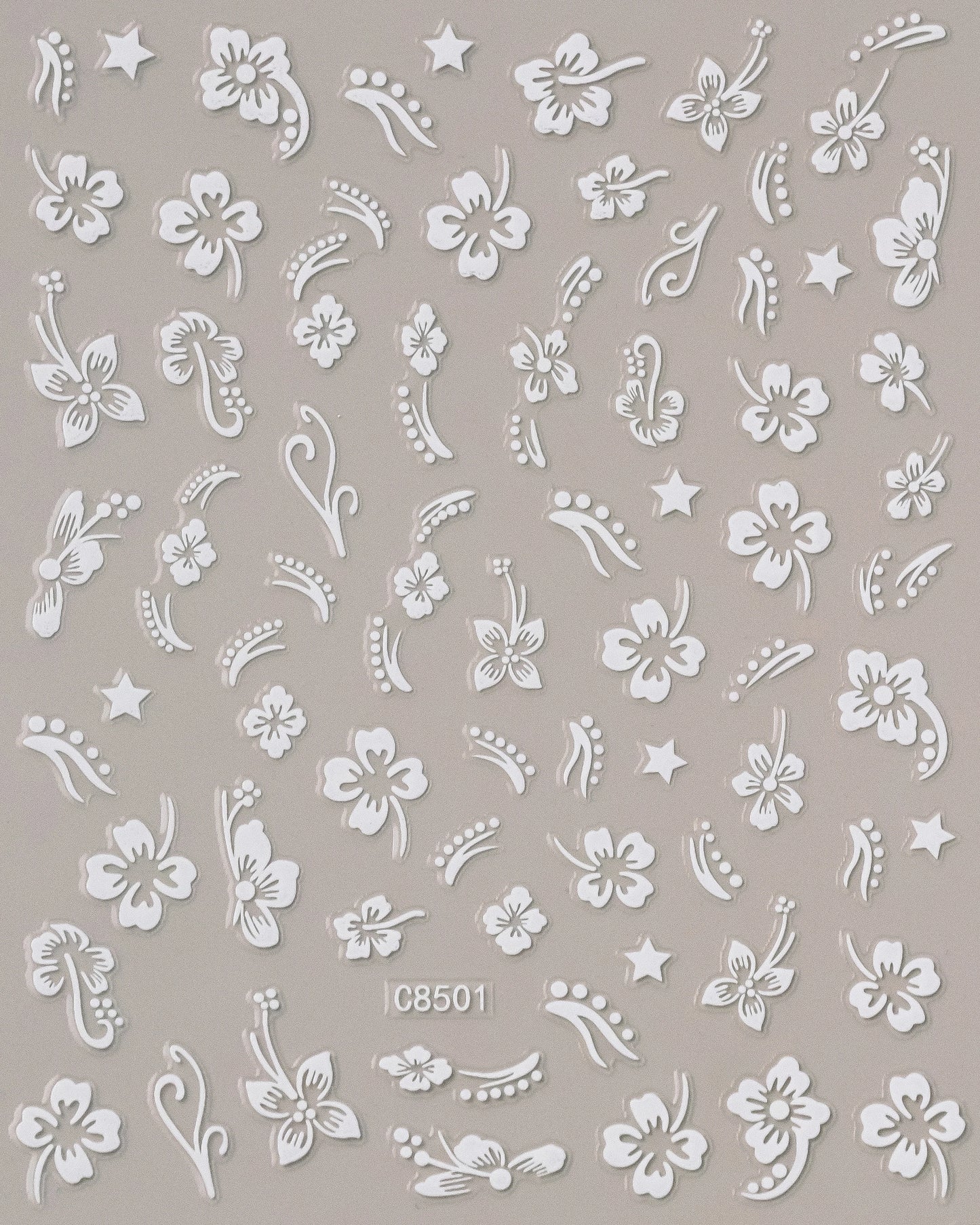 Nailsticker – Florale Reliefkunst