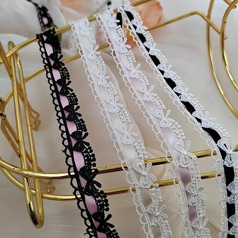 Spitzenband – Festliche Eleganz