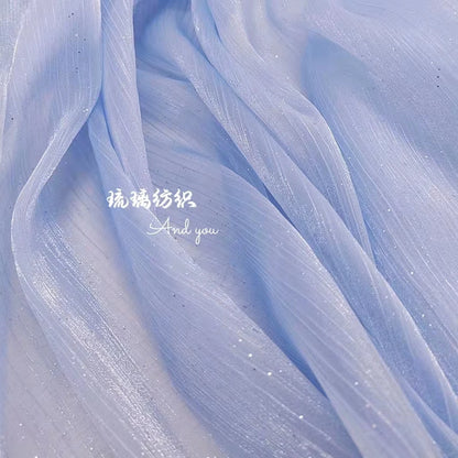 Glitzernder Organza-Stoff – funkelnde Weihnachtsdeko