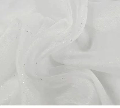 Glitzernder Organza-Stoff – funkelnde Weihnachtsdeko