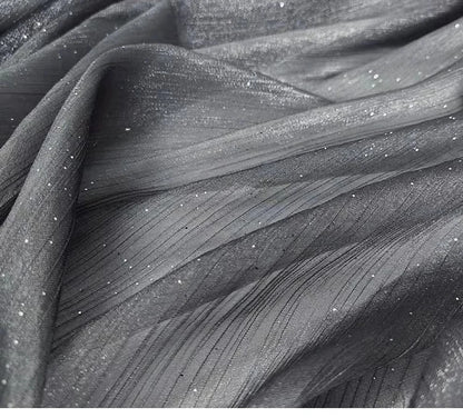 Glitzernder Organza-Stoff – funkelnde Weihnachtsdeko