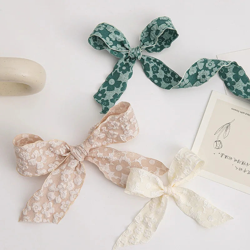 Wellenrandband – Festliche Weihnachtsdekoration