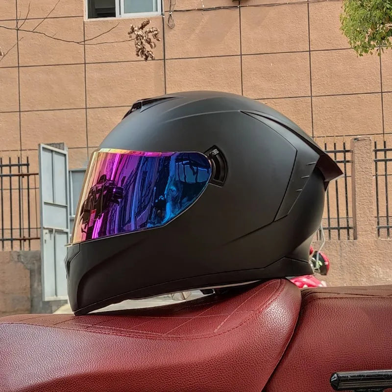 Motorradhelm – Starker Look. Voller Schutz