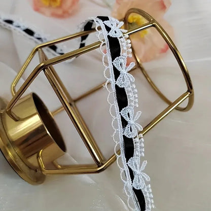 Spitzenband – Festliche Eleganz