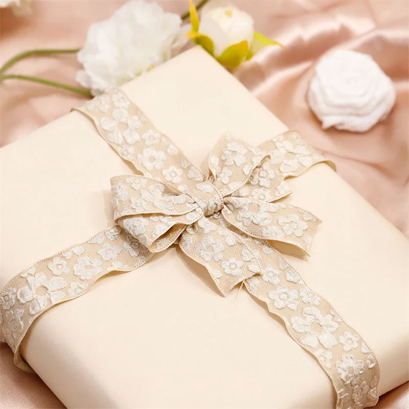 Wellenrandband – Festliche Weihnachtsdekoration