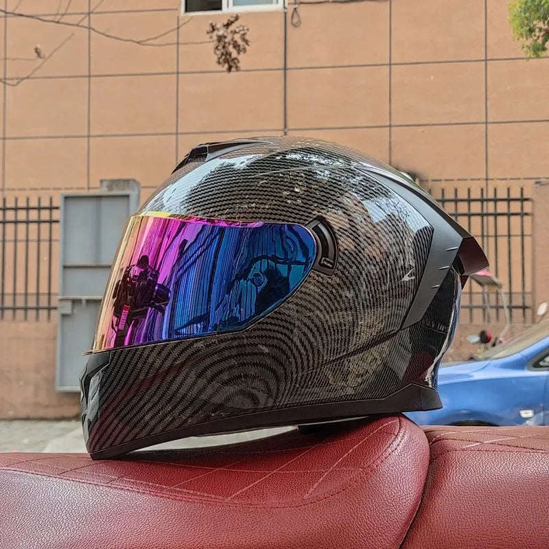 Motorradhelm – Starker Look. Voller Schutz