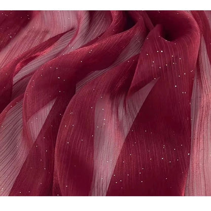 Glitzernder Organza-Stoff – funkelnde Weihnachtsdeko