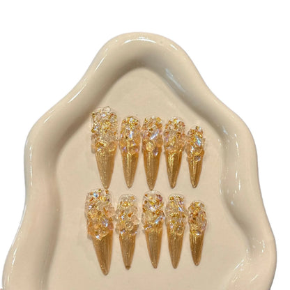 Press-On Nails Stiletto – Goldener Luxus