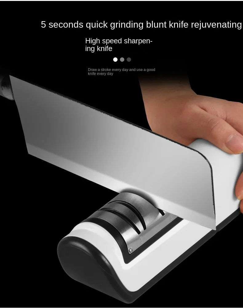 Scharf in Sekunden- elektrischer Messerschärfer - sunny.side-Productions