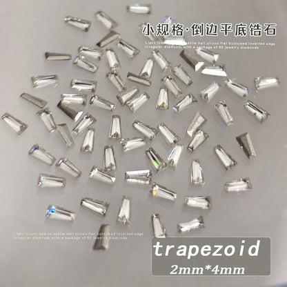 Glänzende Nailart – Strasssteine