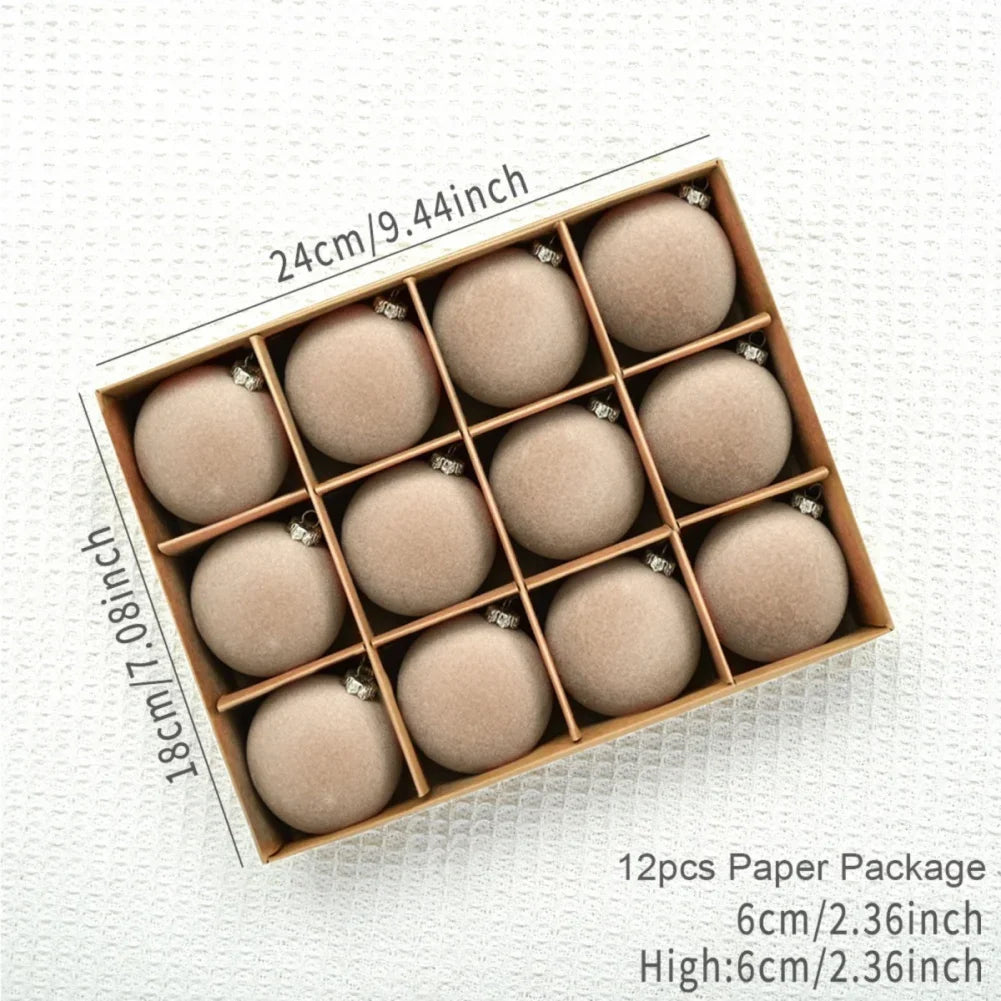 Weihnachtskugeln – Samtige Eleganz