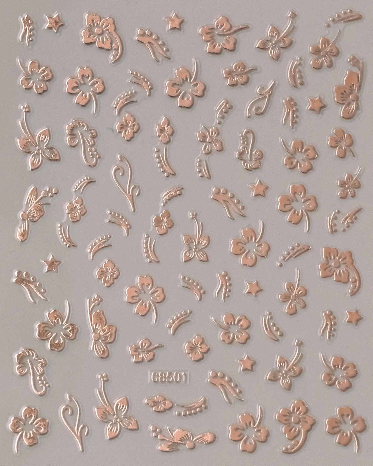 Nailsticker – Florale Reliefkunst